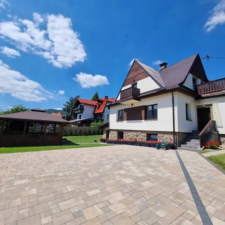 Pensjonat Kolorowa 3*